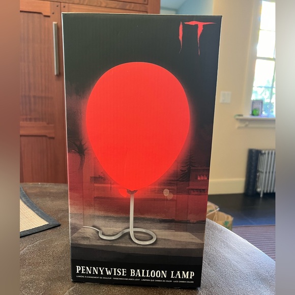 Pennywise by Paladone Other - PennyWise Balloon Lamp New In Box Scarey “IT” Signature Red Balloon Lamp EEEEK🎈